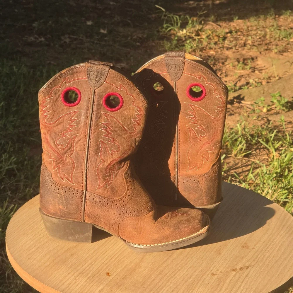 Ariat Fatbaby Heritage Brown Leather Western Boots Square Toe Red Stitching